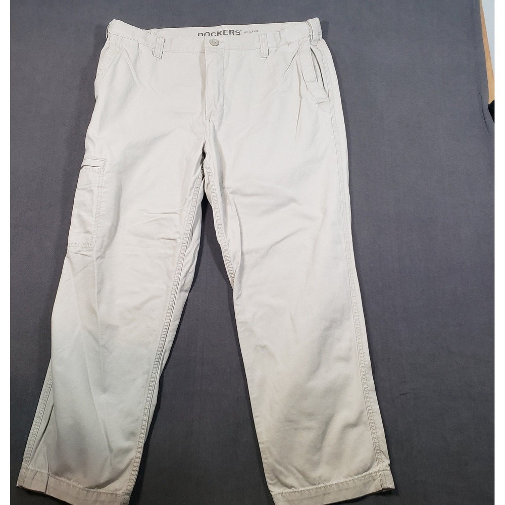 Dockers D3 Classic Cargo Pants Mens 40x30 Khaki Beige Cotton Canvas Straight Leg